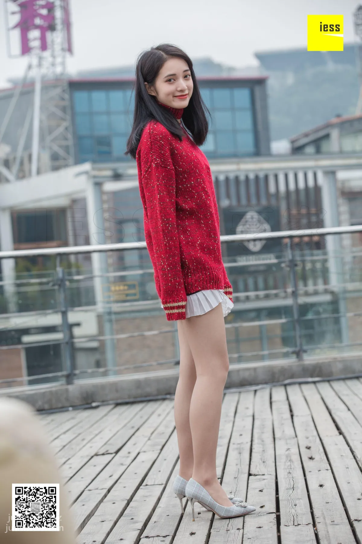[IESS异思趣向] 2018.12.03 丝享家372：《街拍姗姗和小助理》姗姗 [92P] page 13