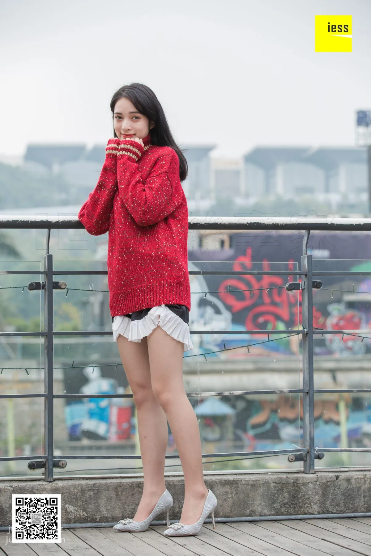 [IESS异思趣向] 2018.12.03 丝享家372：《街拍姗姗和小助理》姗姗 [92P] page 45