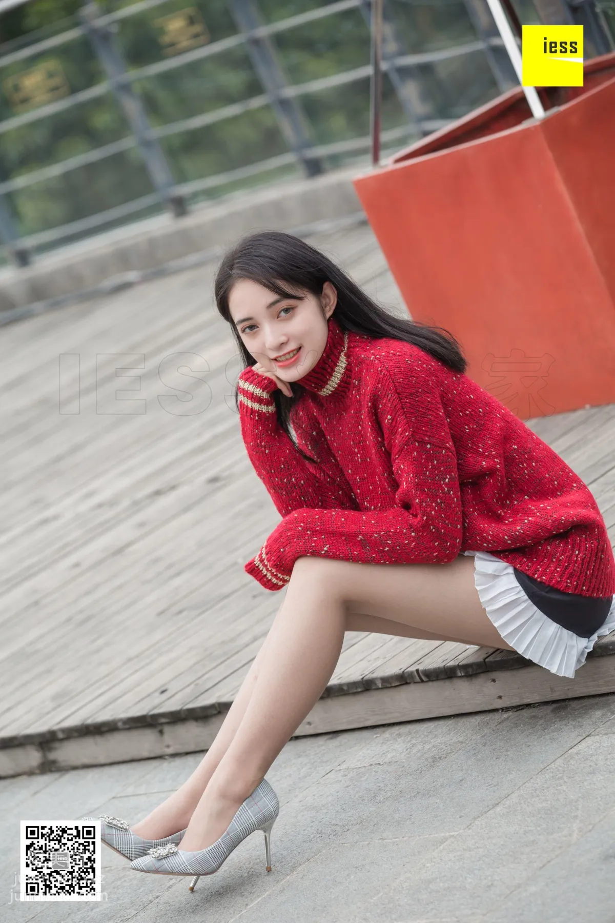 [IESS异思趣向] 2018.12.03 丝享家372：《街拍姗姗和小助理》姗姗 [92P] page 50
