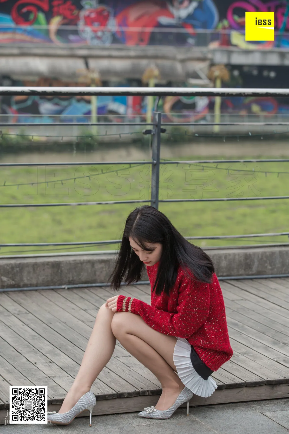 [IESS异思趣向] 2018.12.03 丝享家372：《街拍姗姗和小助理》姗姗 [92P] page 62