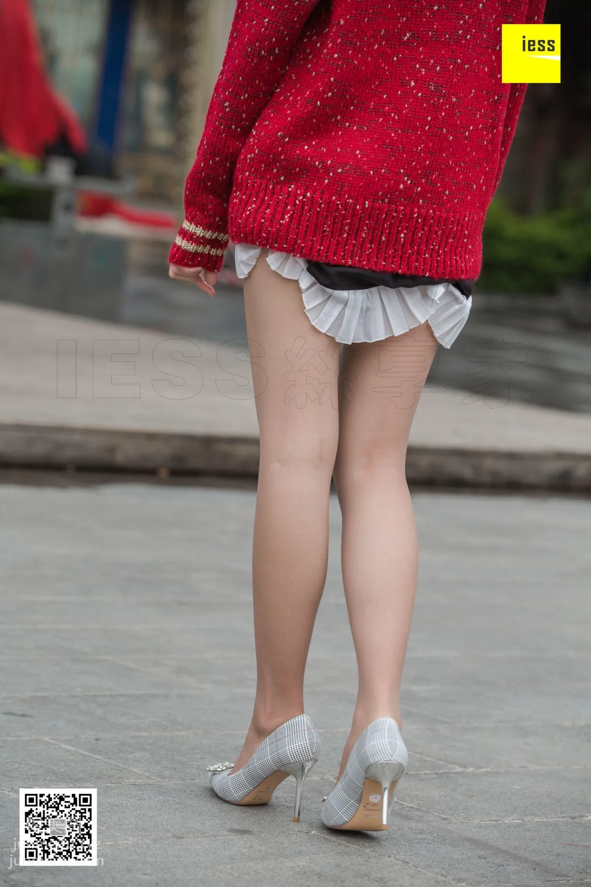 [IESS异思趣向] 2018.12.03 丝享家372：《街拍姗姗和小助理》姗姗 [92P] page 85