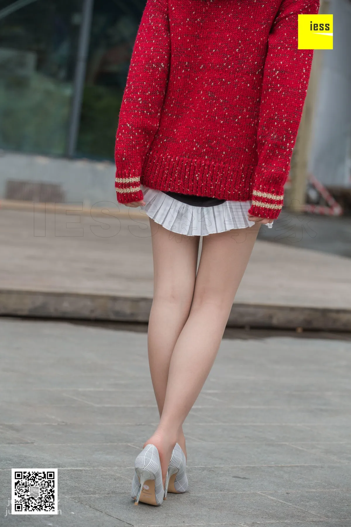 [IESS异思趣向] 2018.12.03 丝享家372：《街拍姗姗和小助理》姗姗 [92P] page 87