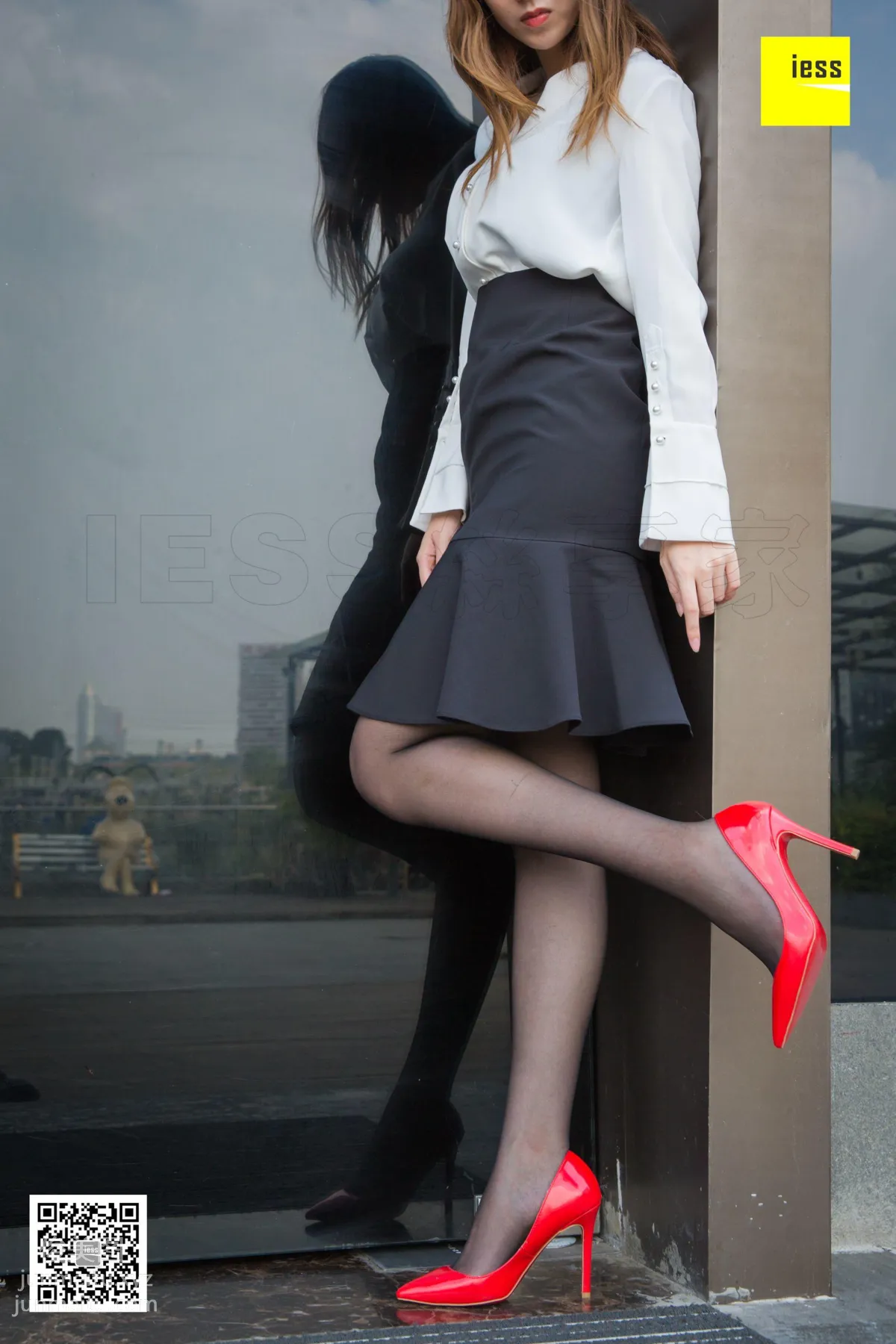 [IESS异思趣向] 2018.12.28 丝享家390：《被风吹乱的裙摆》紫紫 [95P] page 21