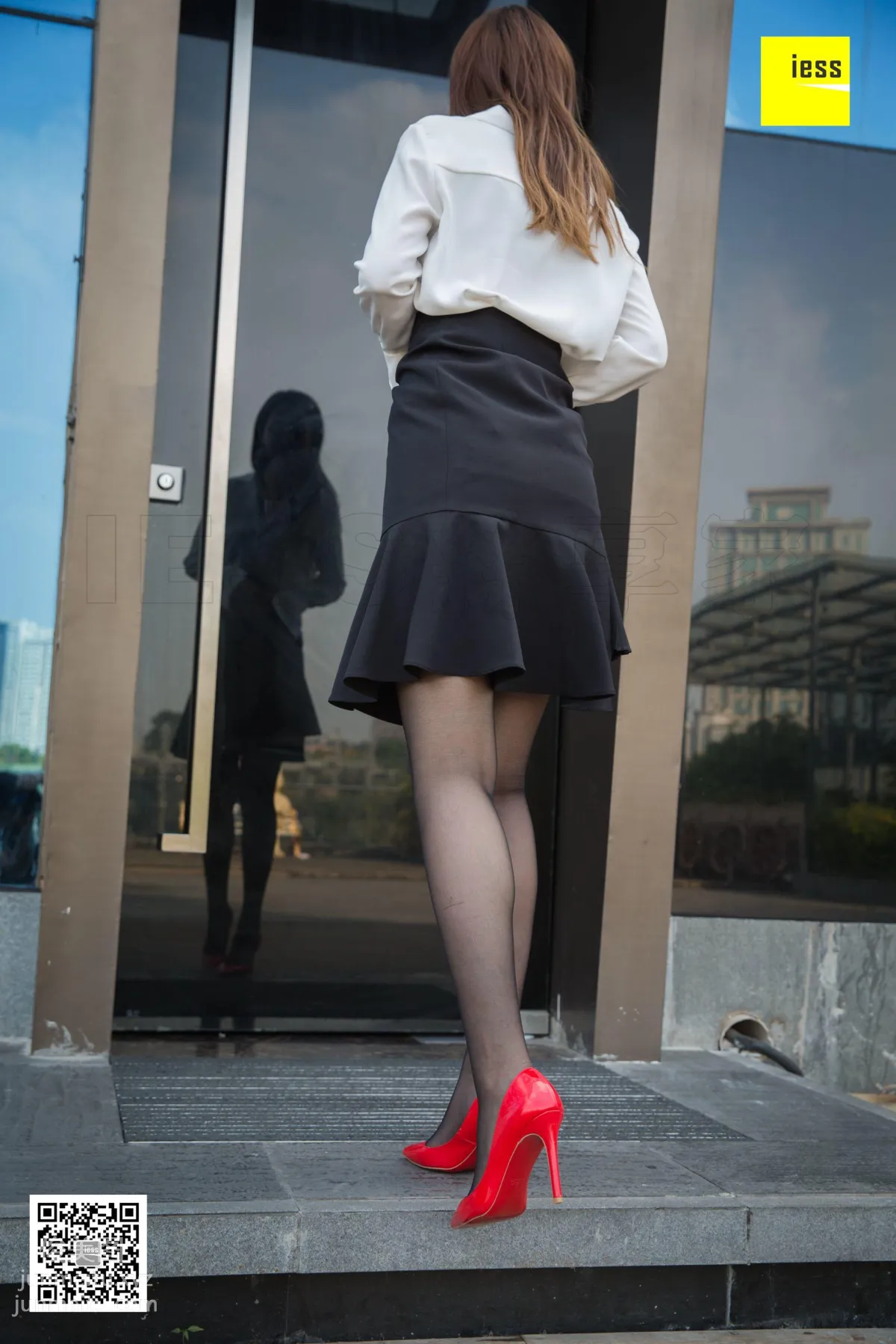 [IESS异思趣向] 2018.12.28 丝享家390：《被风吹乱的裙摆》紫紫 [95P] page 38
