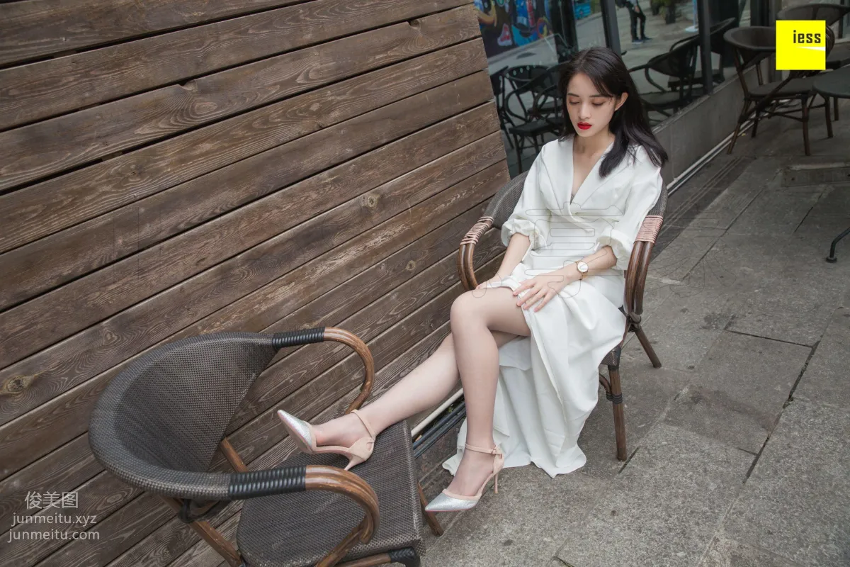 [IESS异思趣向] 2019.01.03 丝享家394：《烈焰红唇白长裙》姗姗 [84P] page 34
