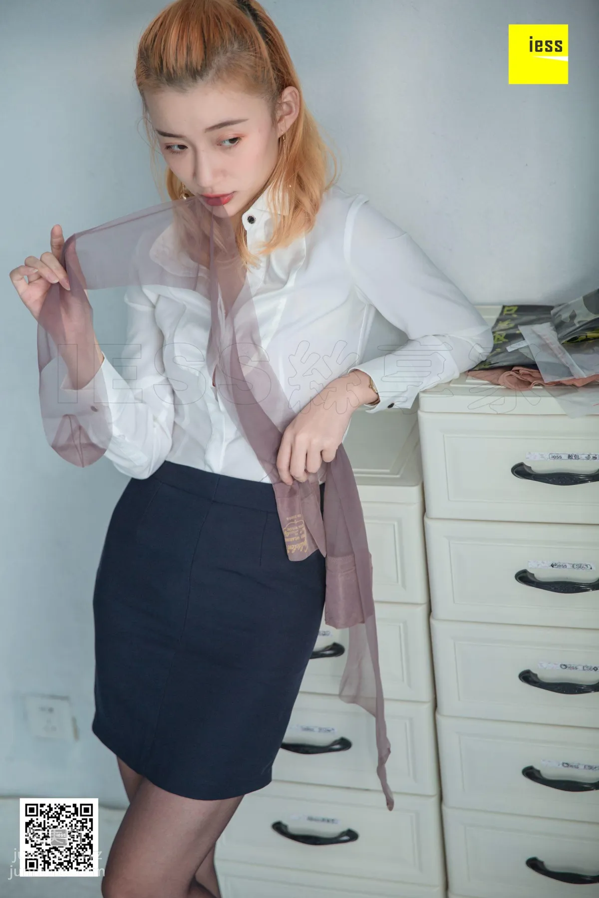 [IESS异思趣向] 2019.01.04 丝享家395：《秋姐的黑丝审视》秋秋 [95P] page 79