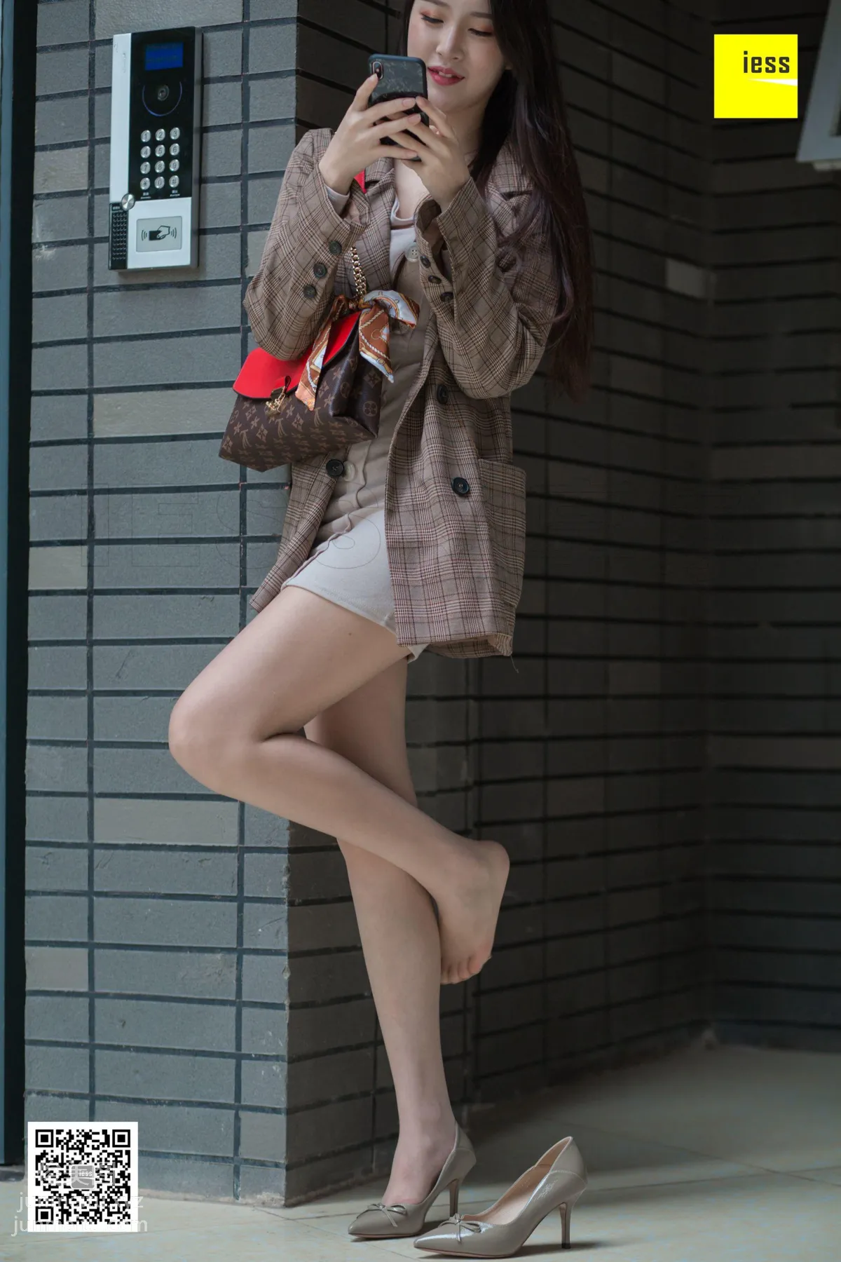 [IESS异思趣向] 2019.01.08 丝享家397：《小区楼下偶遇云芝》云芝 [90P] page 29