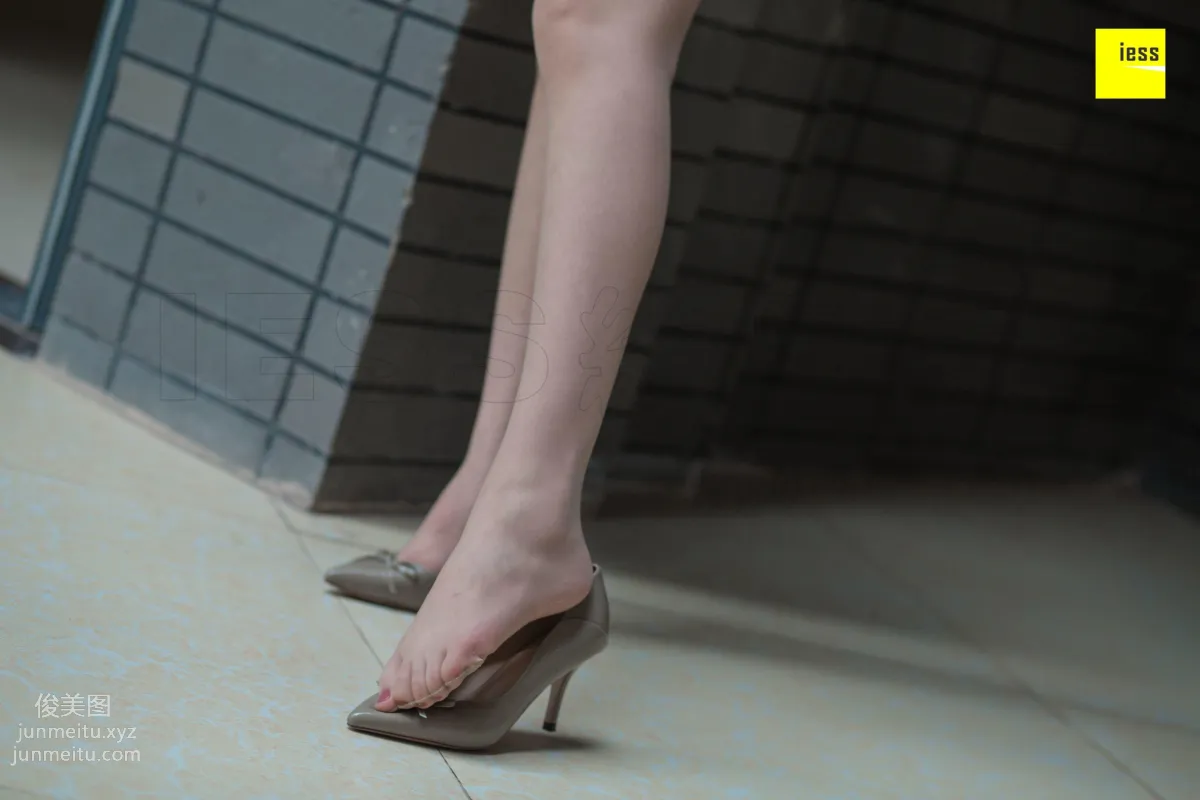 [IESS异思趣向] 2019.01.08 丝享家397：《小区楼下偶遇云芝》云芝 [90P] page 33