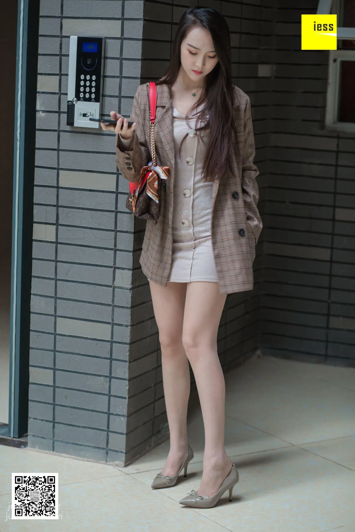 [IESS异思趣向] 2019.01.08 丝享家397：《小区楼下偶遇云芝》云芝 [90P] page 38