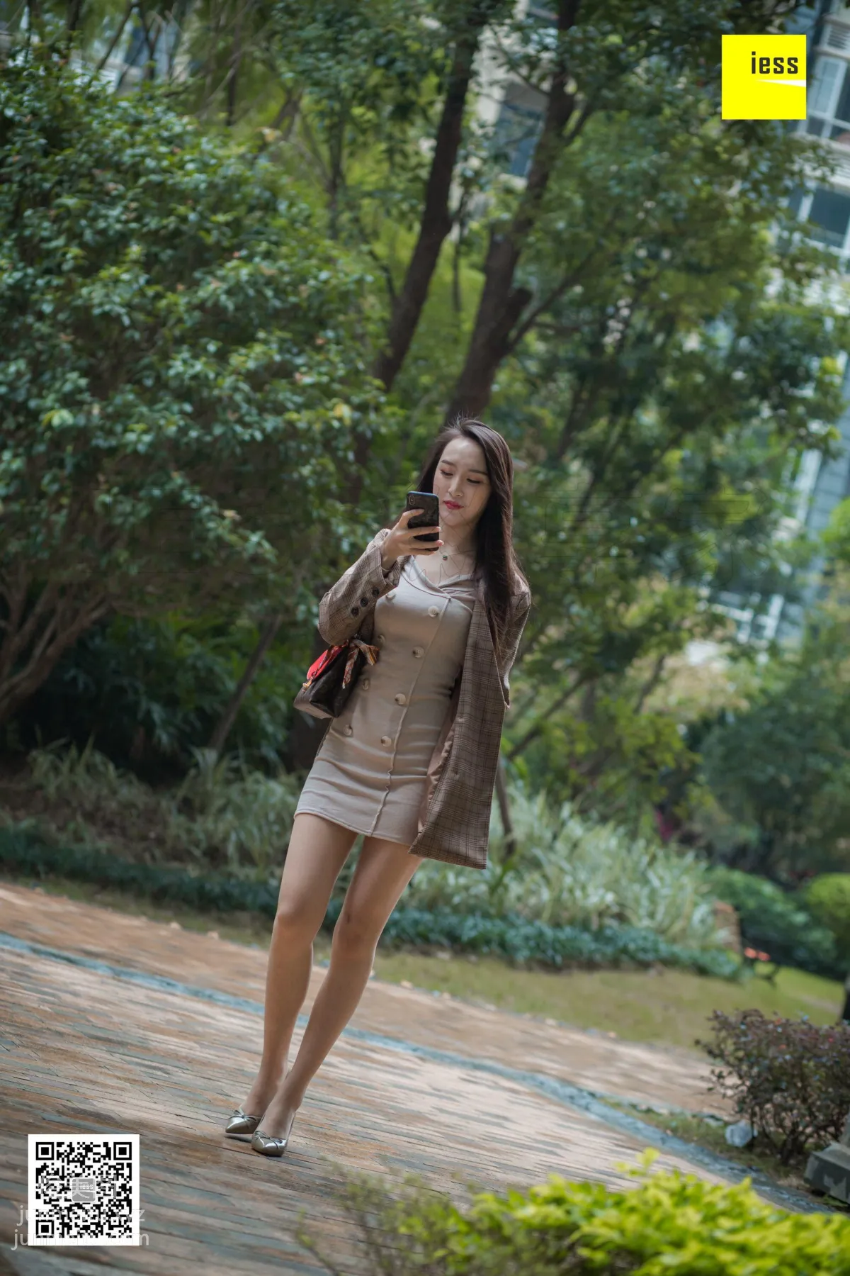 [IESS异思趣向] 2019.01.08 丝享家397：《小区楼下偶遇云芝》云芝 [90P] page 50
