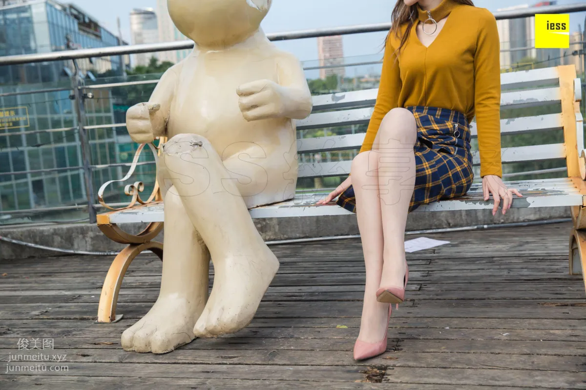 [IESS异思趣向] 2019.01.11 丝享家400：《紫紫的气质套装》紫紫 [95P] page 2