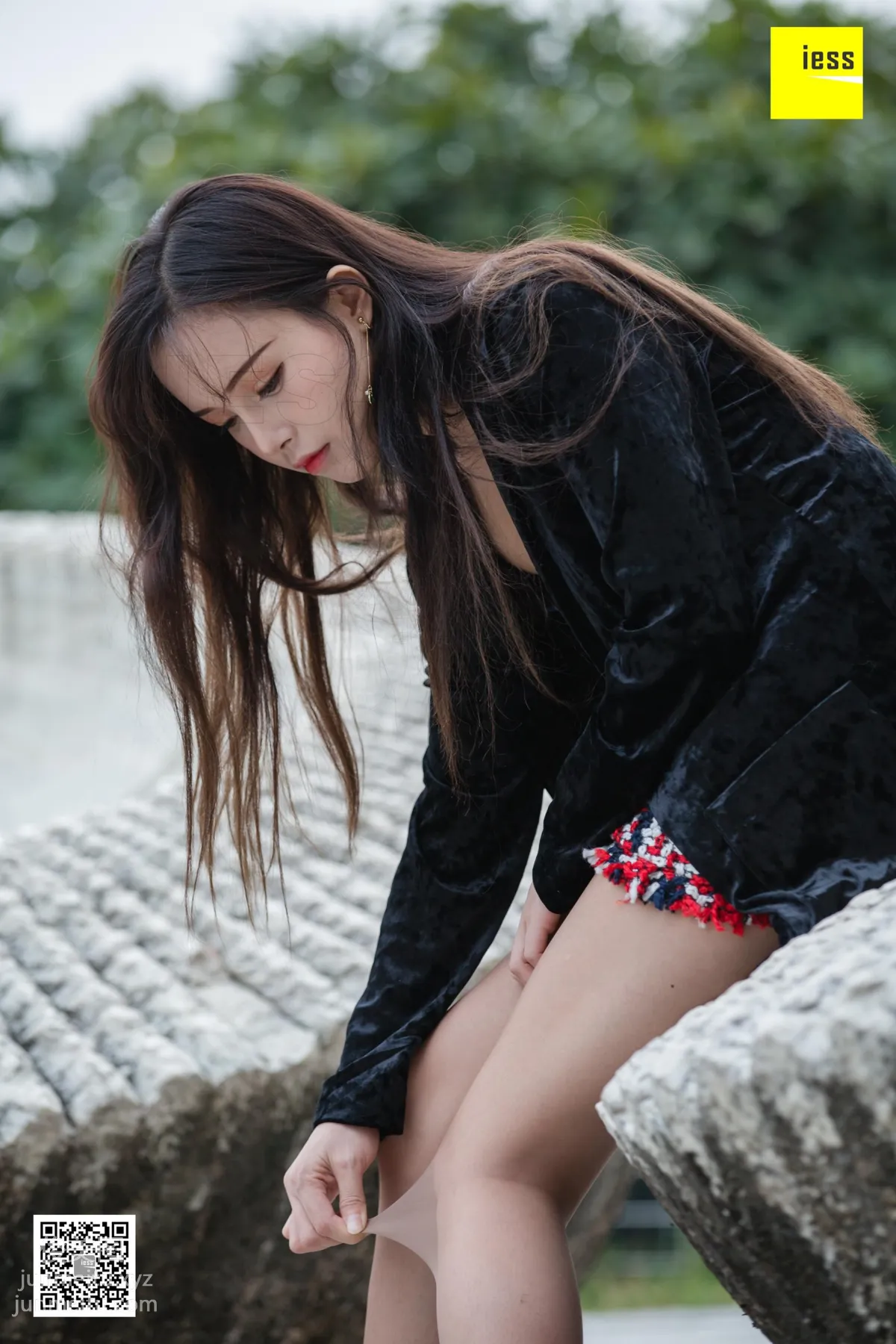 [IESS异思趣向] 2019.02.18 丝享家424：《花丛中的小羽》小羽[82P] page 13