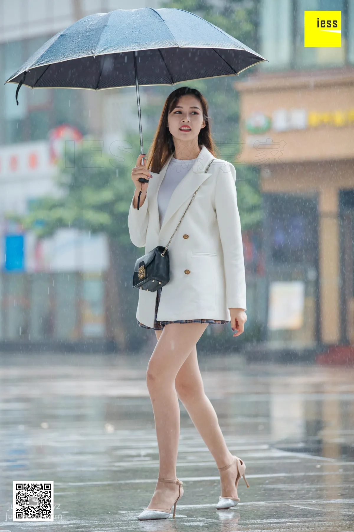 [IESS异思趣向] 2019.03.17 丝享家443：《九妹雨中漫步》九妹[90P] page 3
