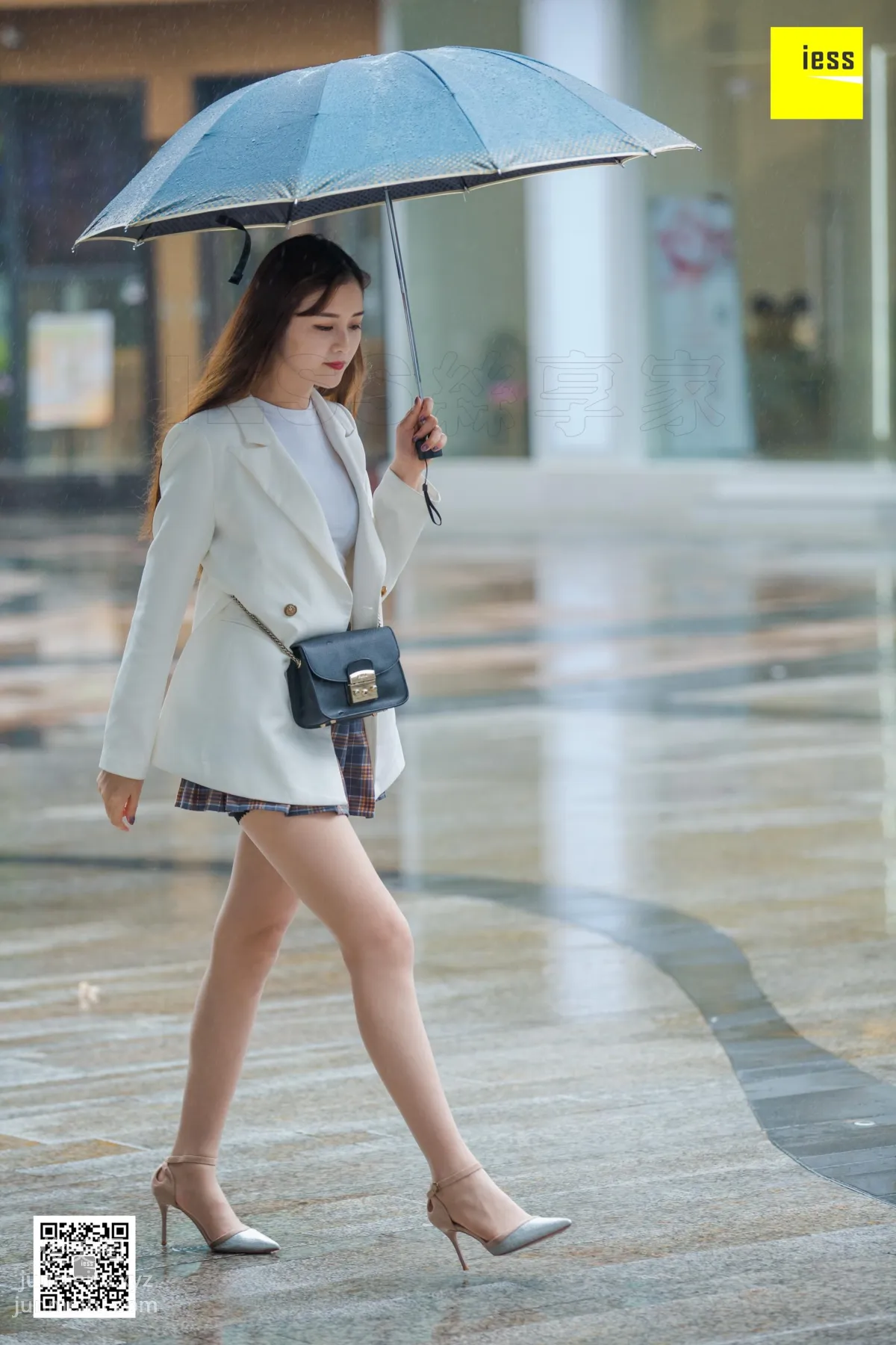 [IESS异思趣向] 2019.03.17 丝享家443：《九妹雨中漫步》九妹[90P] page 27