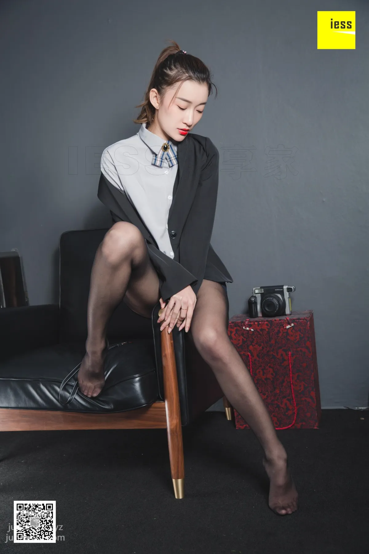 [IESS异思趣向]2019.04.04 丝享家457：秋秋的红色火焰 page 69