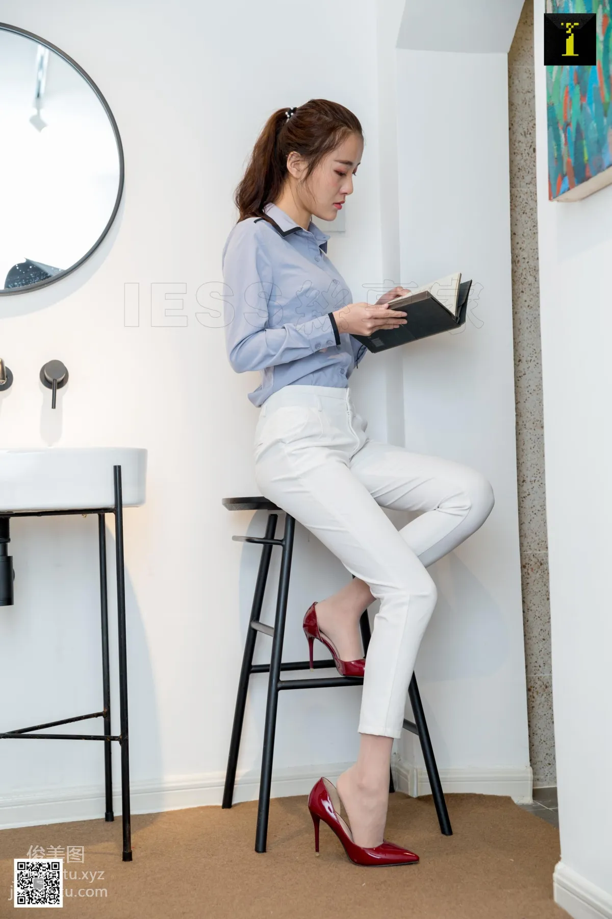 [IESS异思趣向]2019.05.01 丝享家475：婉萍简约白色西装裤 page 28