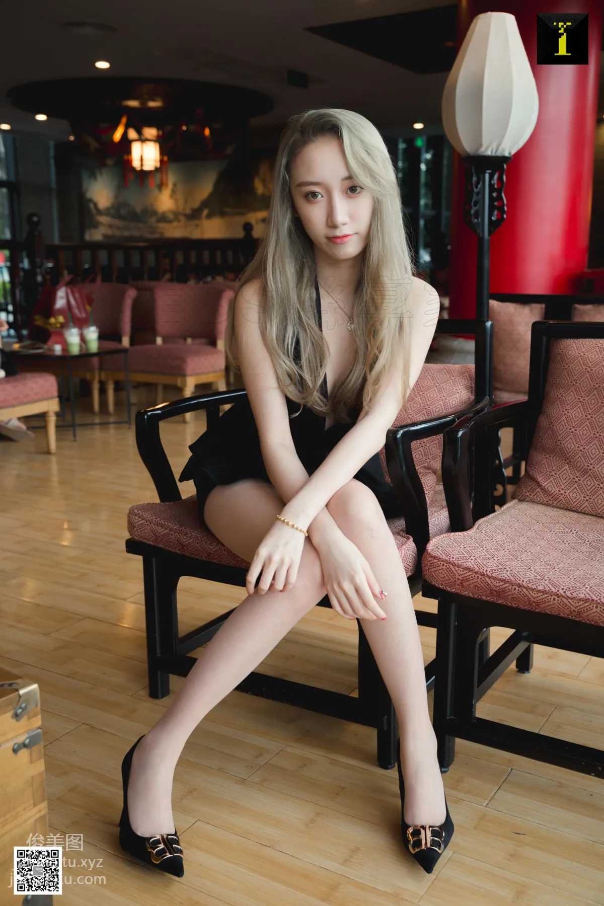 [IESS异思趣向]2019.06.03 丝享家499：乐乐的夏日美背 page 10
