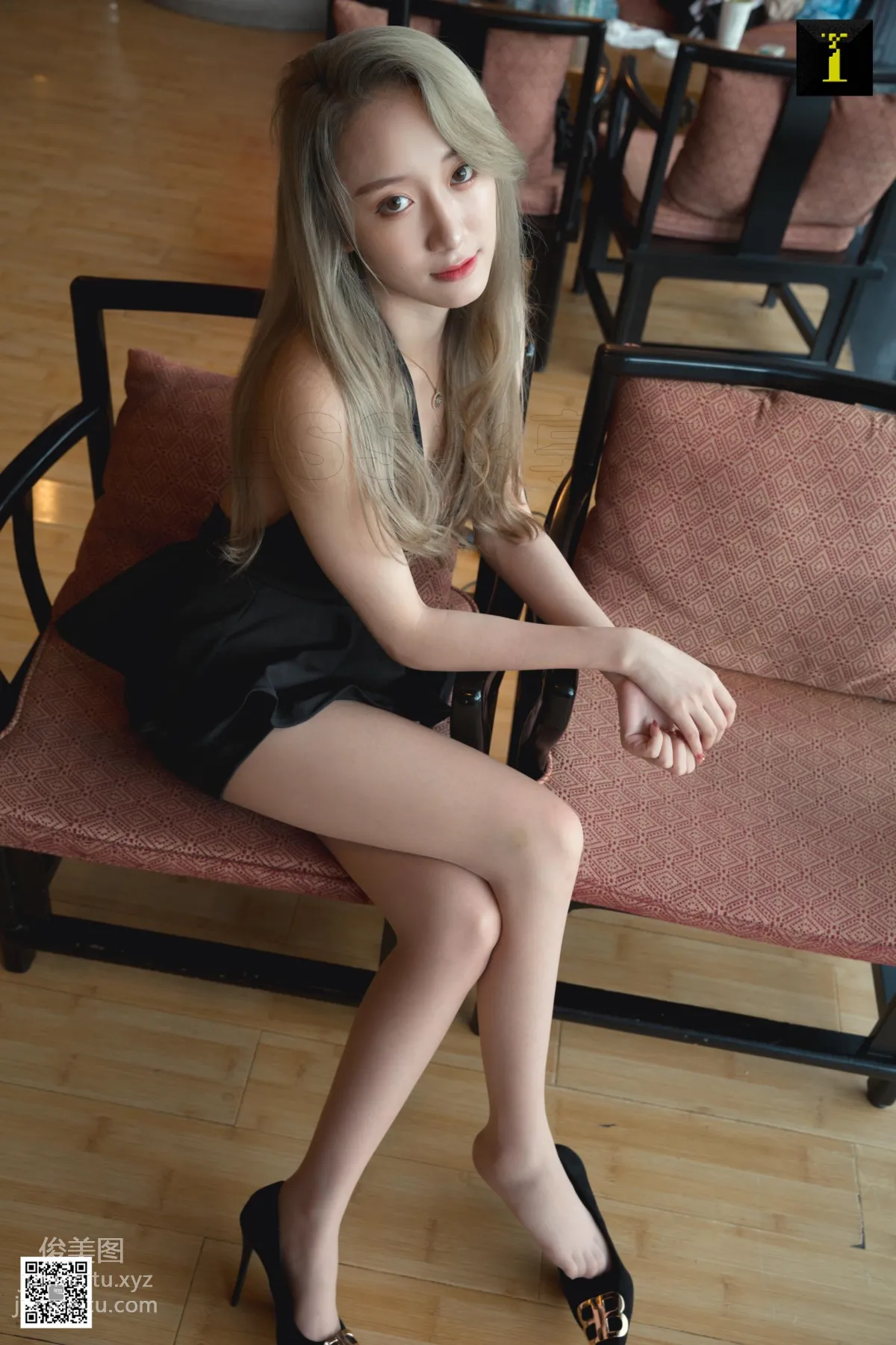 [IESS异思趣向]2019.06.03 丝享家499：乐乐的夏日美背 page 26