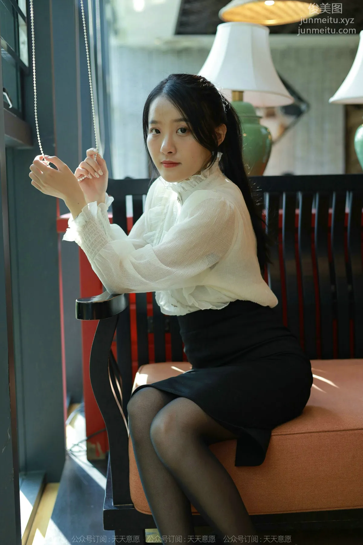[IESS异思趣向] 2022.03.02 丝享家1017：婉萍《黑丝咖啡》[90P] page 12