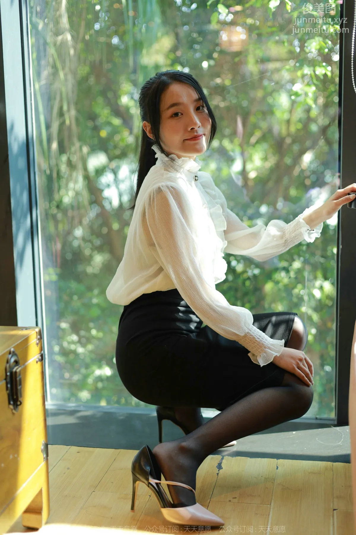 [IESS异思趣向] 2022.03.02 丝享家1017：婉萍《黑丝咖啡》[90P] page 15