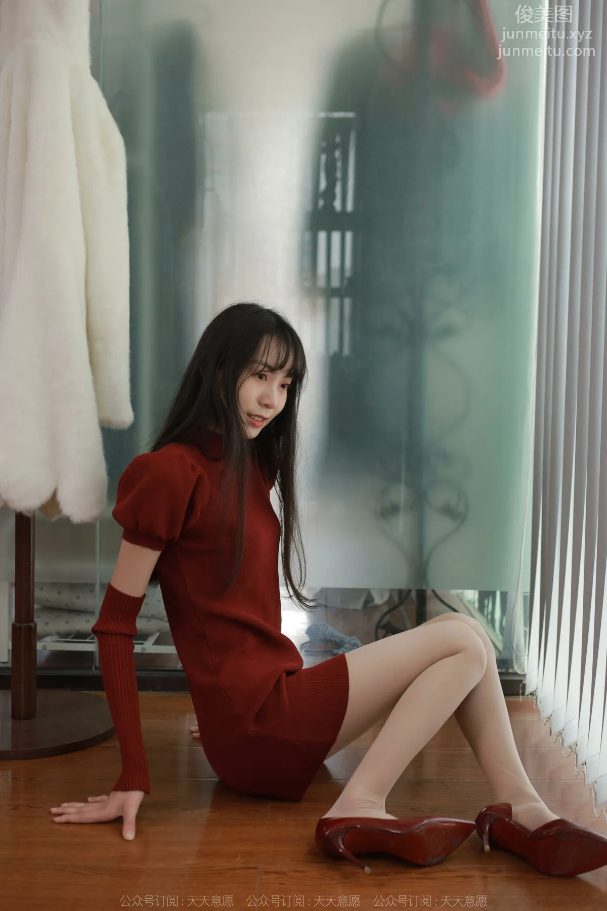 [IESS异思趣向] 2022.04.09 丝享家 1054：团团《迷人的酒红旗袍》 page 47