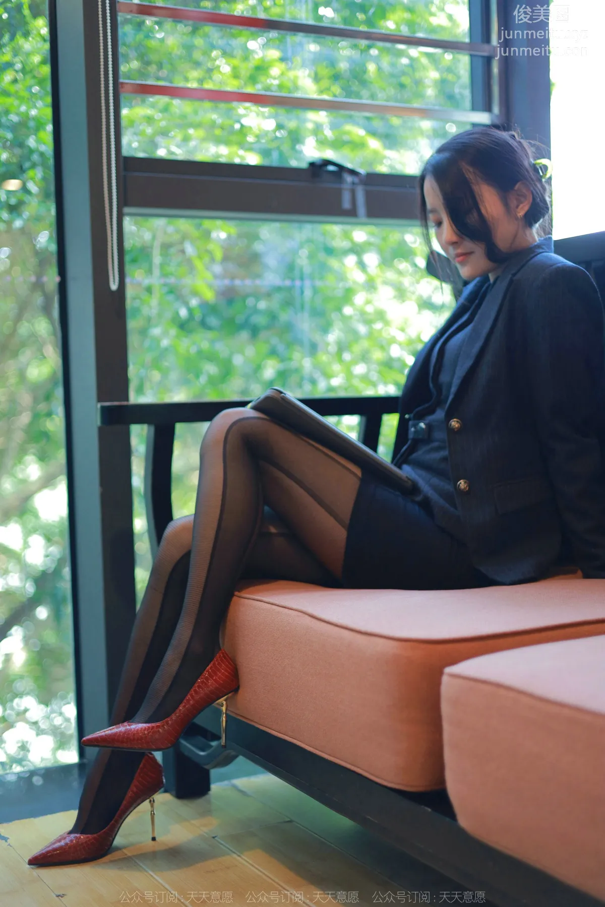[IESS异思趣向] 2022.04.12 丝享家 1057：婉萍《OL嘿丝玉姐》 page 13