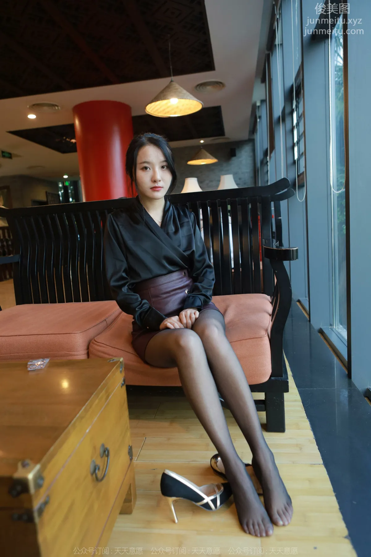 [IESS异思趣向] 2022.04.29 丝享家 1074：婉萍《褐色皮裙》 page 46