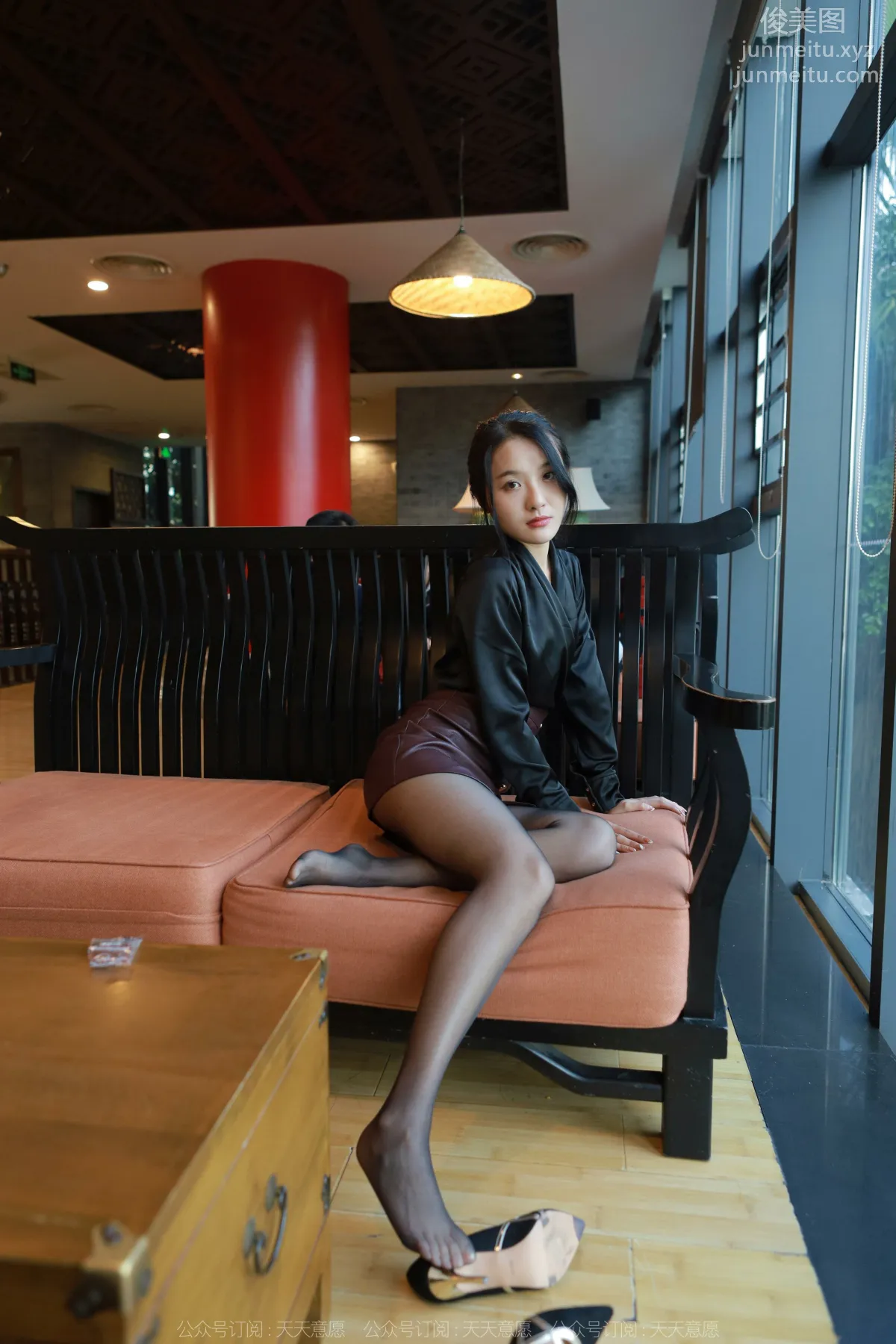 [IESS异思趣向] 2022.04.29 丝享家 1074：婉萍《褐色皮裙》 page 49