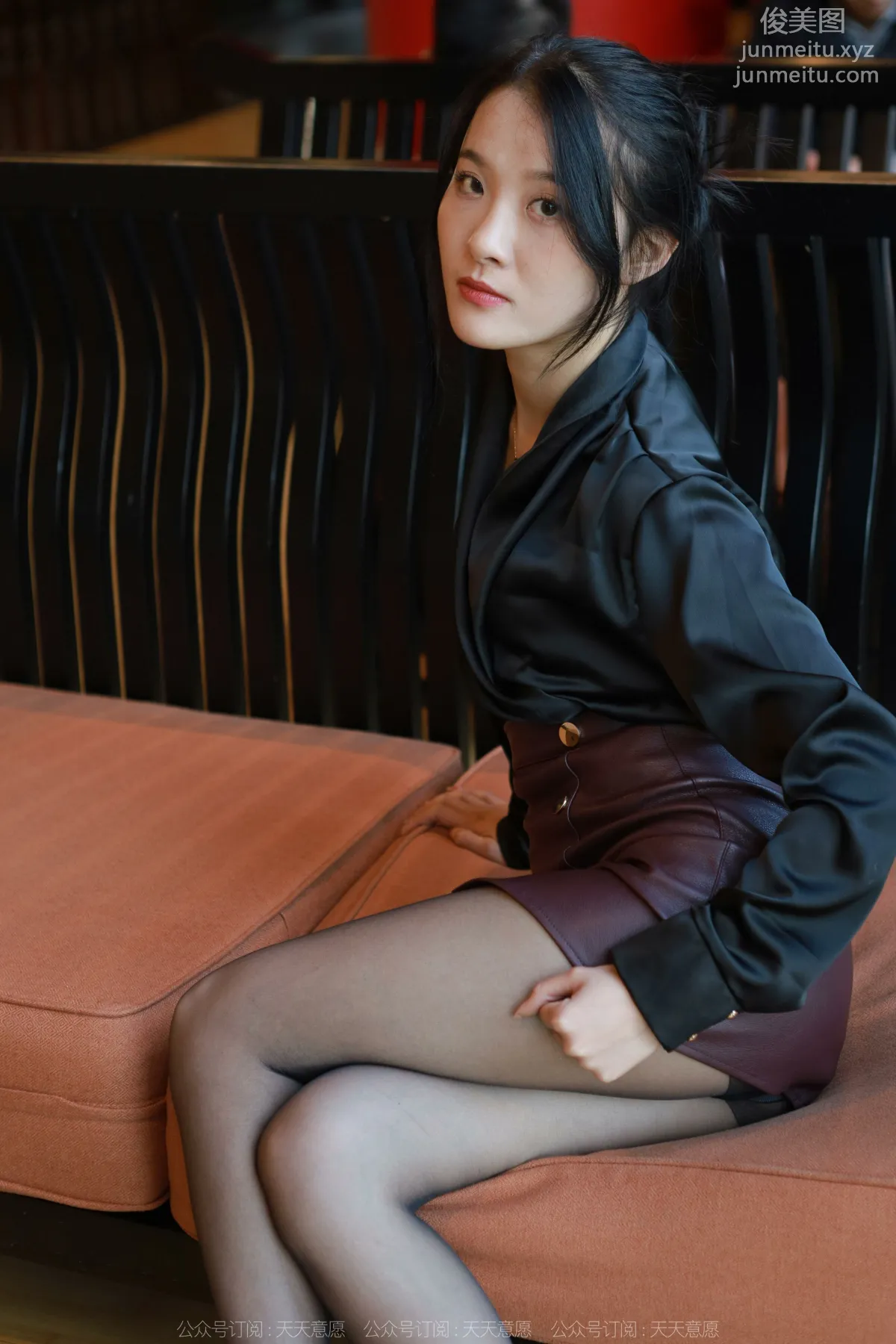 [IESS异思趣向] 2022.04.29 丝享家 1074：婉萍《褐色皮裙》 page 71