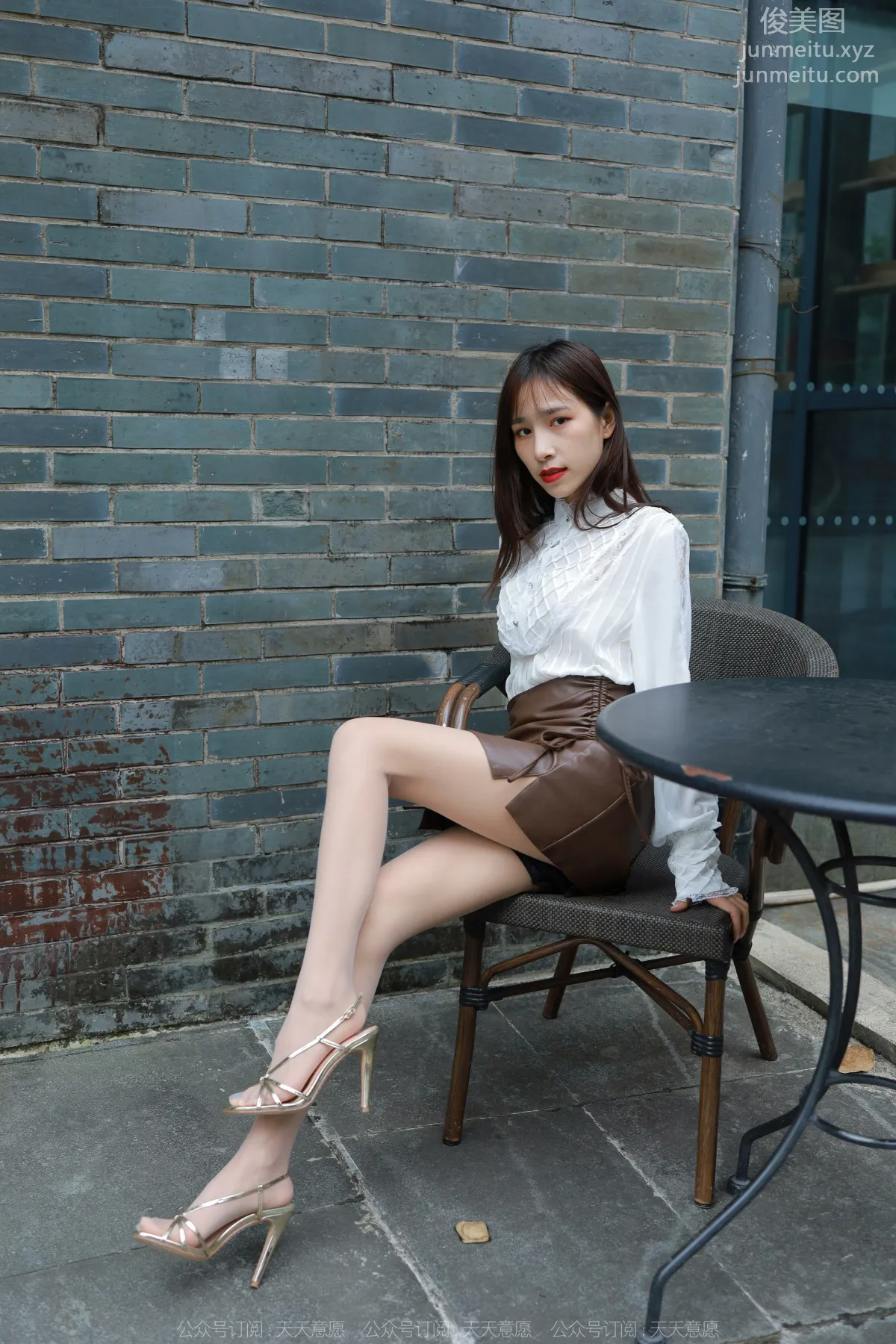 [IESS异思趣向] 2022.05.09 丝享家 1083：美子《金色凉鞋》[84P] page 32