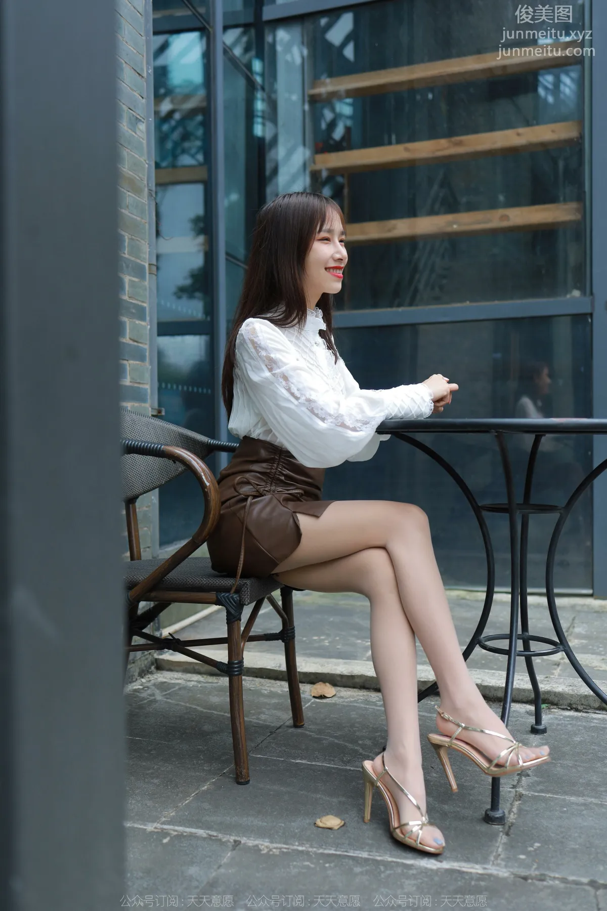 [IESS异思趣向] 2022.05.09 丝享家 1083：美子《金色凉鞋》[84P] page 84