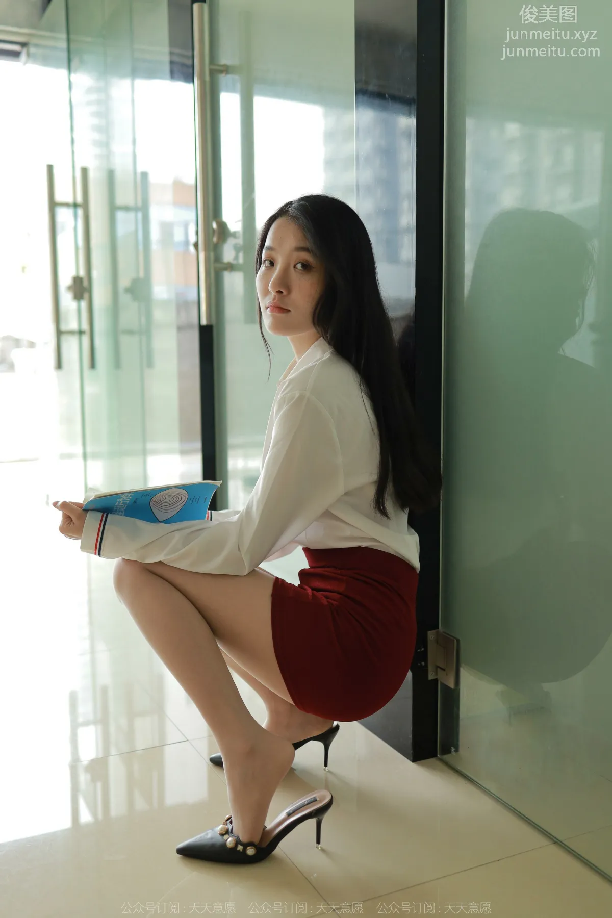[IESS异思趣向] 2022.06.10 丝享家 .1113：婉萍《财务部美女》[92P] page 25