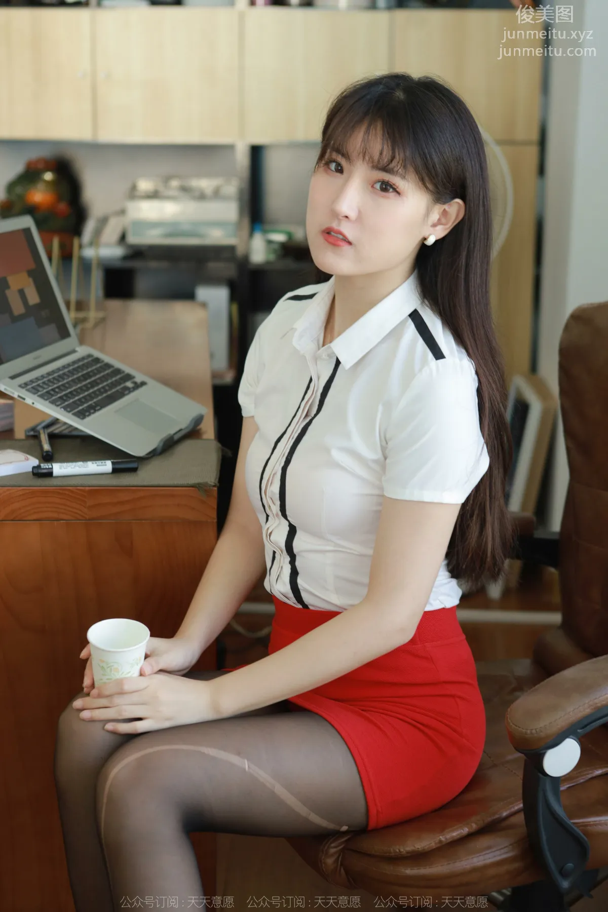 [IESS异思趣向] 2022.08.18 丝享家 1181：小宝《烈焰红裙》[90P] page 31