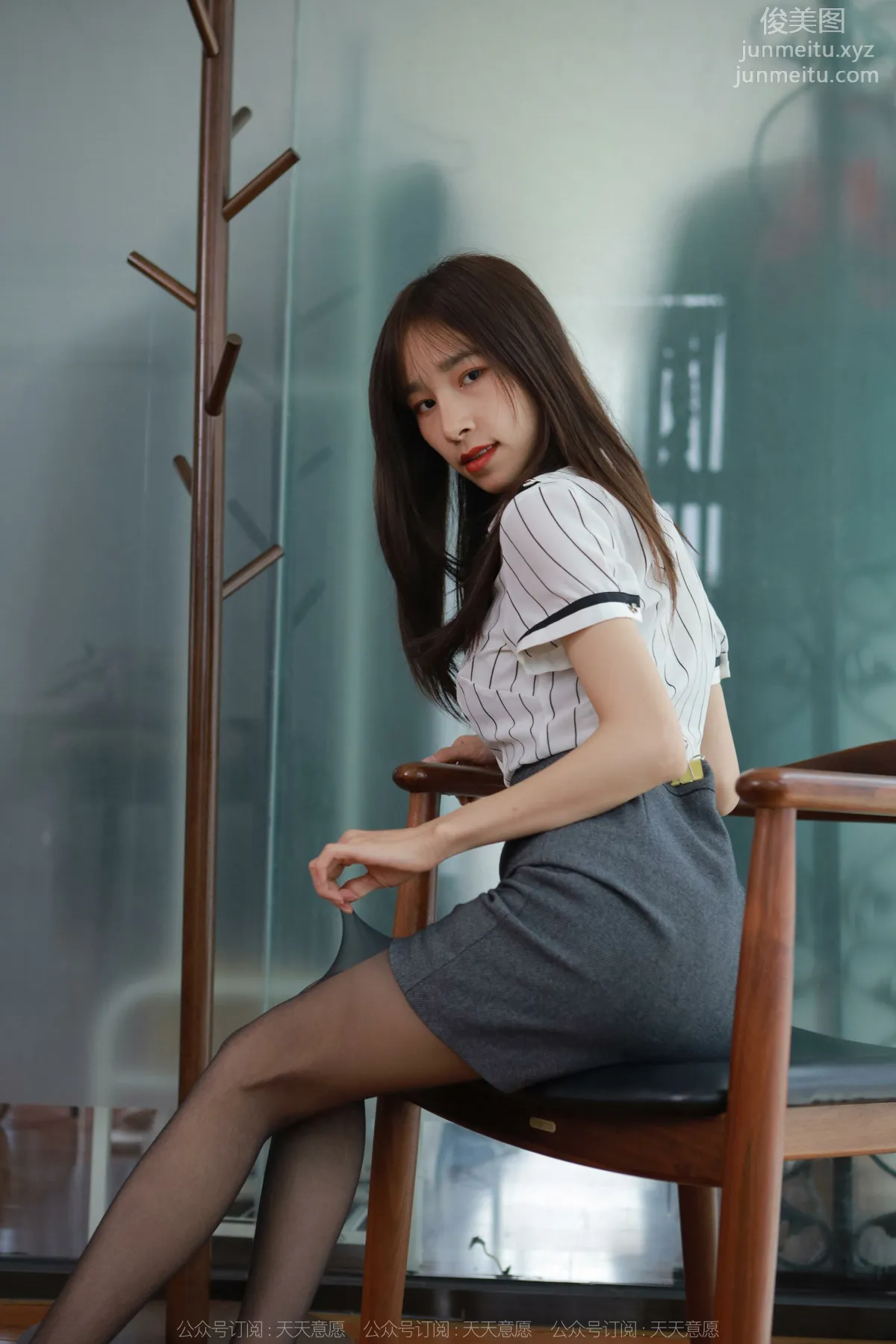 [IESS异思趣向]2022.03.30 丝享家1044：美子《酒红色美甲》[86P] page 8