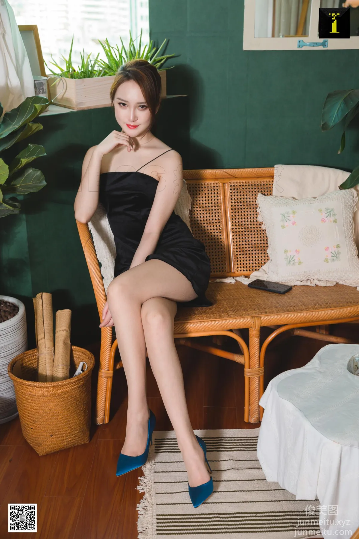 [IESS异思趣向] 2019.06.18 丝享家509：《云芝绸面蓝色高跟》云芝[90P] page 25