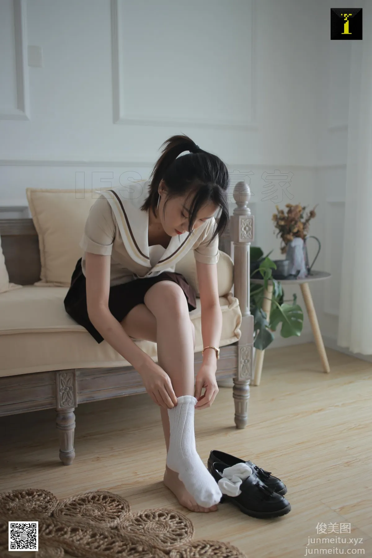 [IESS异思趣向] 2019.08.21 丝享家555：《小衫初尝JK棉袜》小衫[80P] page 13