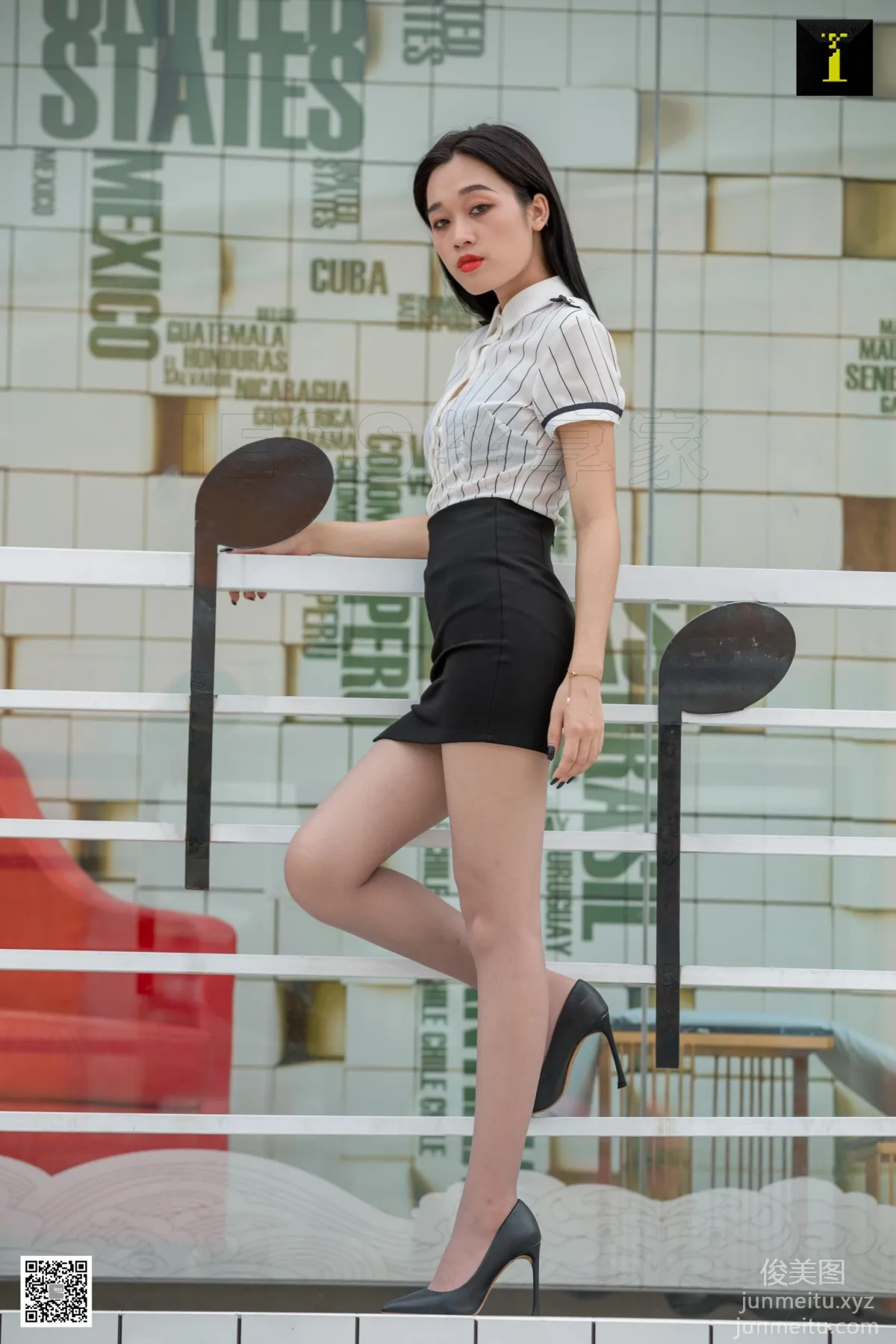 [IESS异思趣向] 2019.09.26 丝享家580：《偶遇白领街拍》可乐[91P] page 34