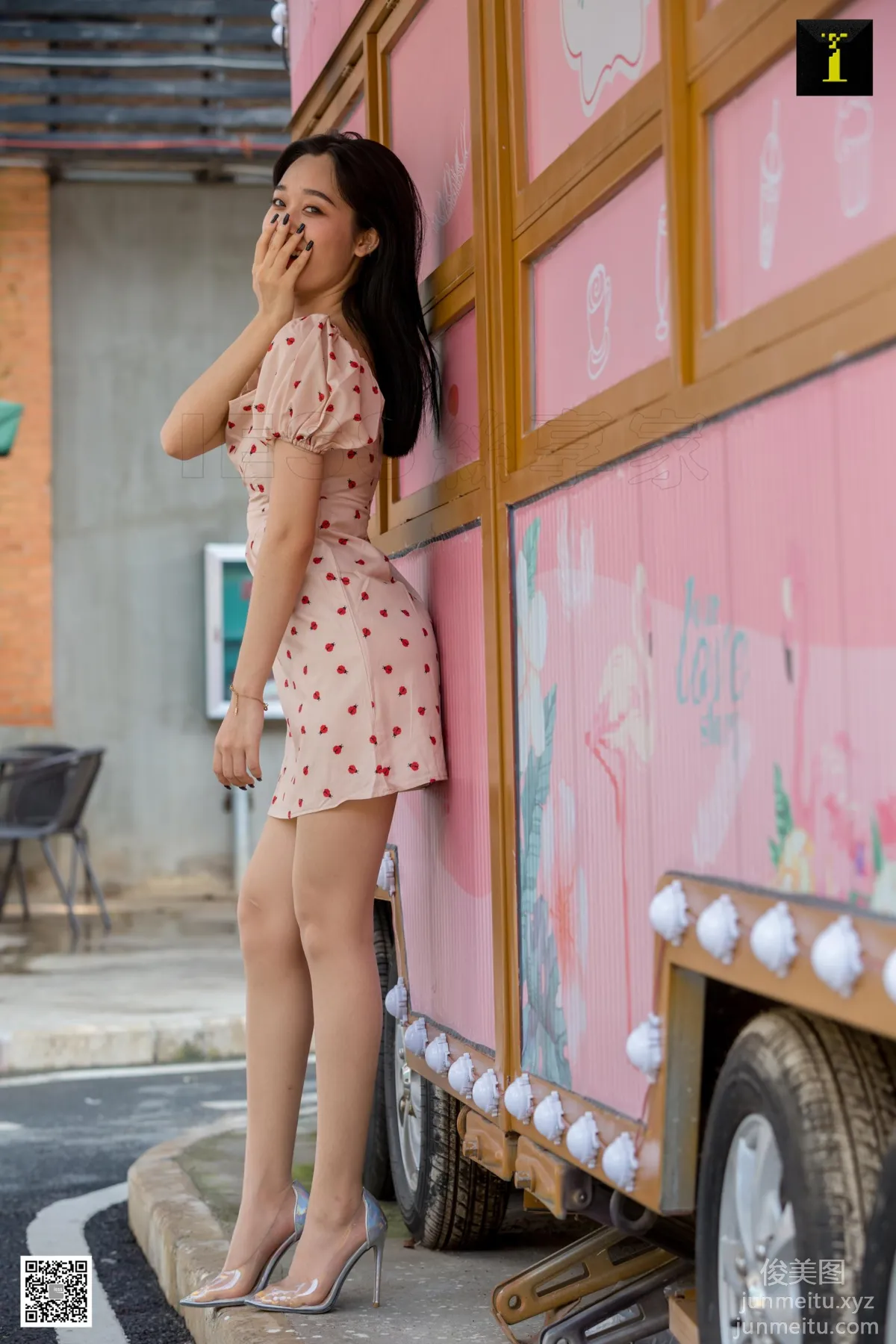 [IESS异思趣向] 2019.10.11 丝享家586：可乐《少女感街拍》[90P] page 42