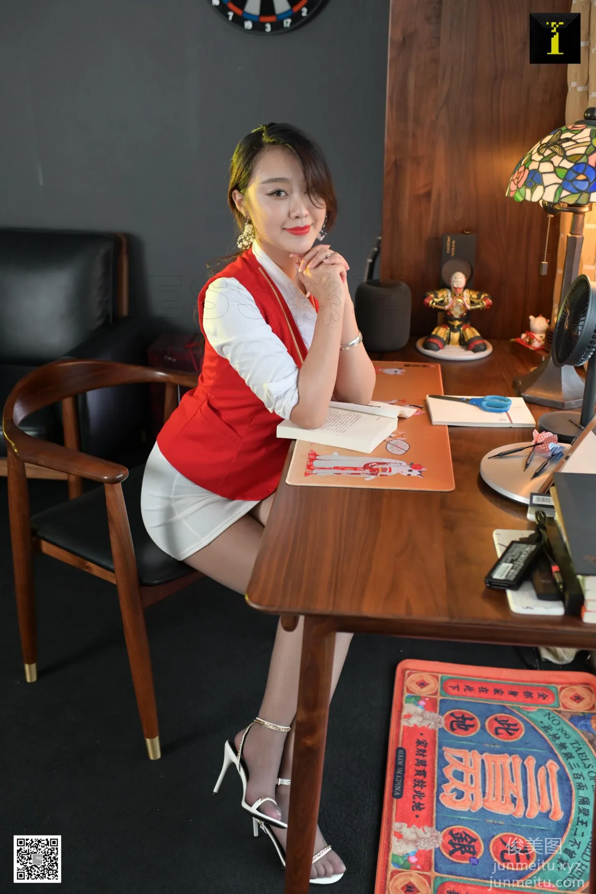 [IESS异思趣向] 2019.11.11 丝享家608：小北《小北的红色套装》[74P] page 13