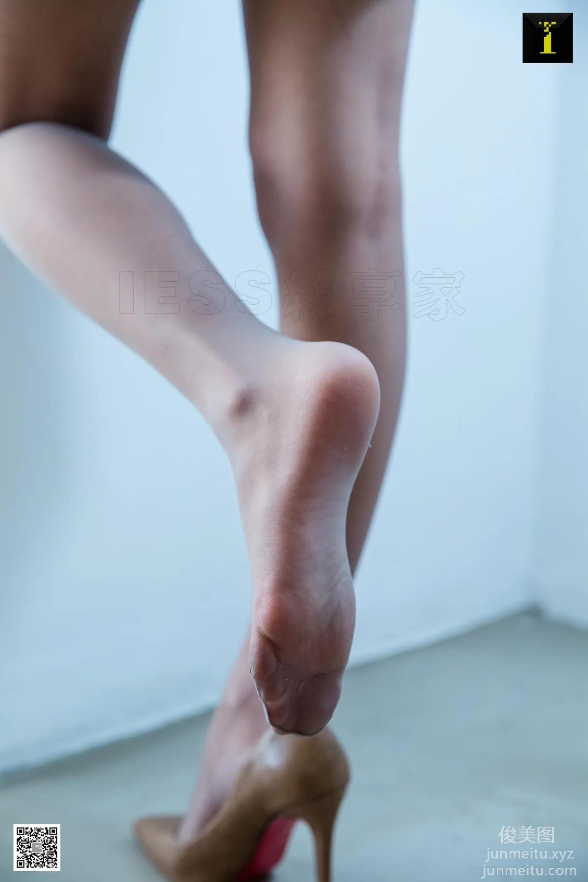[IESS异思趣向] 2019.11.11 丝享家612：婉萍《婉萍的青花旗袍》[71P] page 38