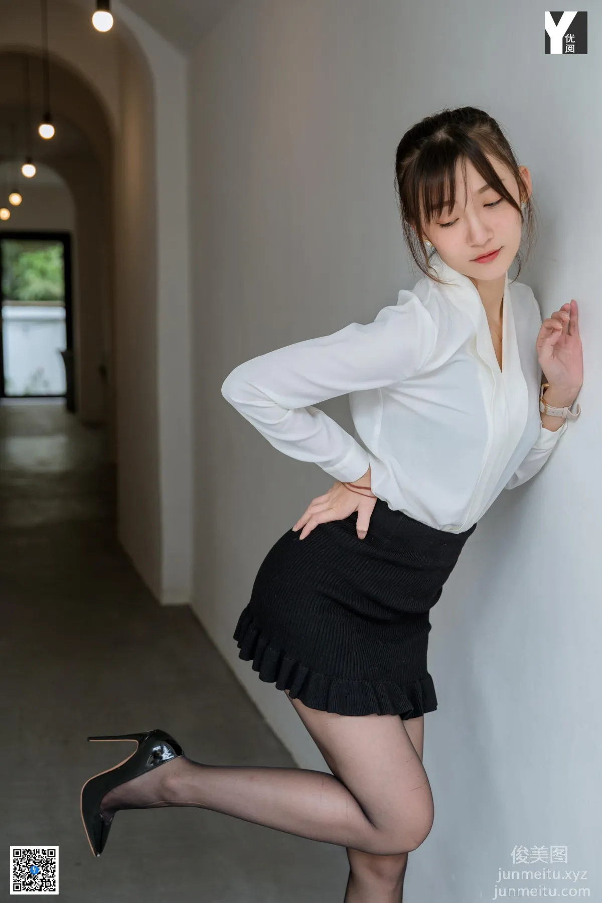[IESS异思趣向] 2020.04.16 丝享家723：秋秋《鱼尾裙小管家》[90P] page 25