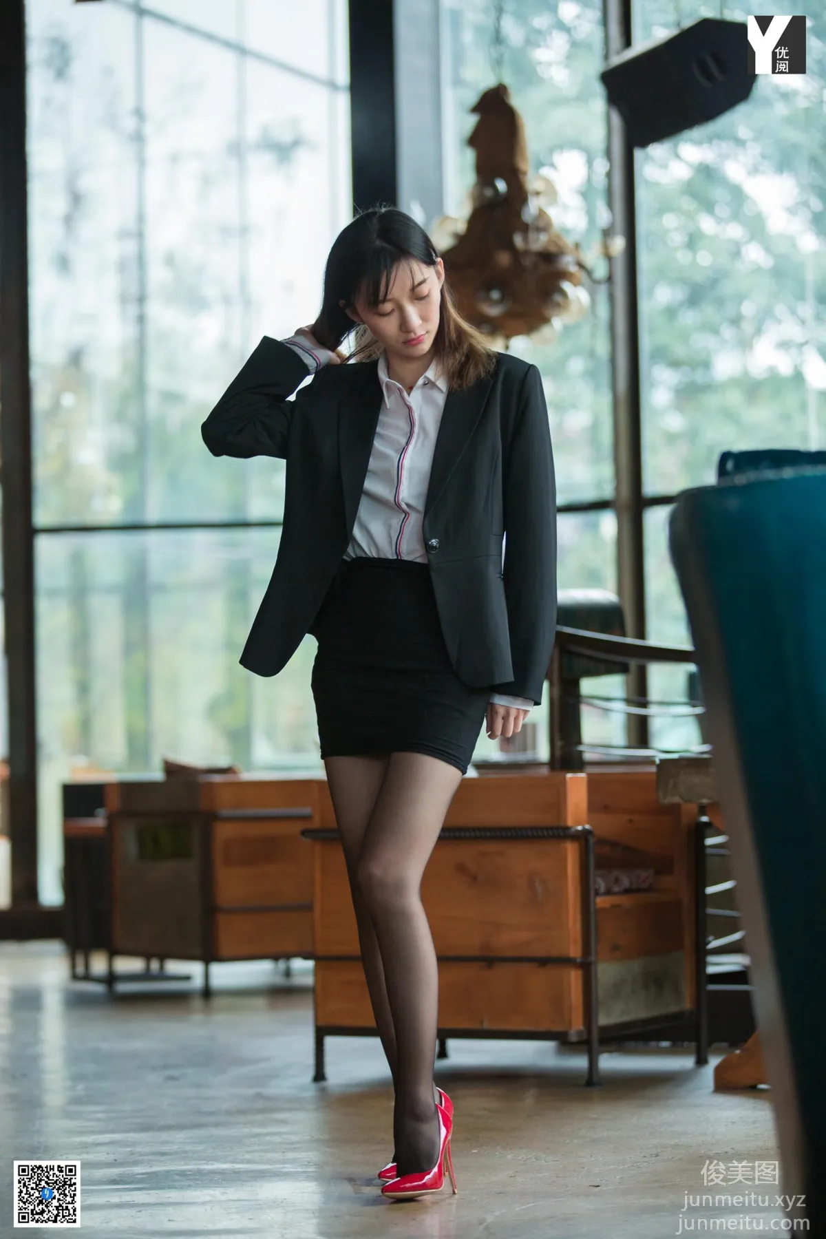 [IESS异思趣向] 2020.05.28 丝享家750：秋秋《偏爱红色高跟鞋》[95P] page 32