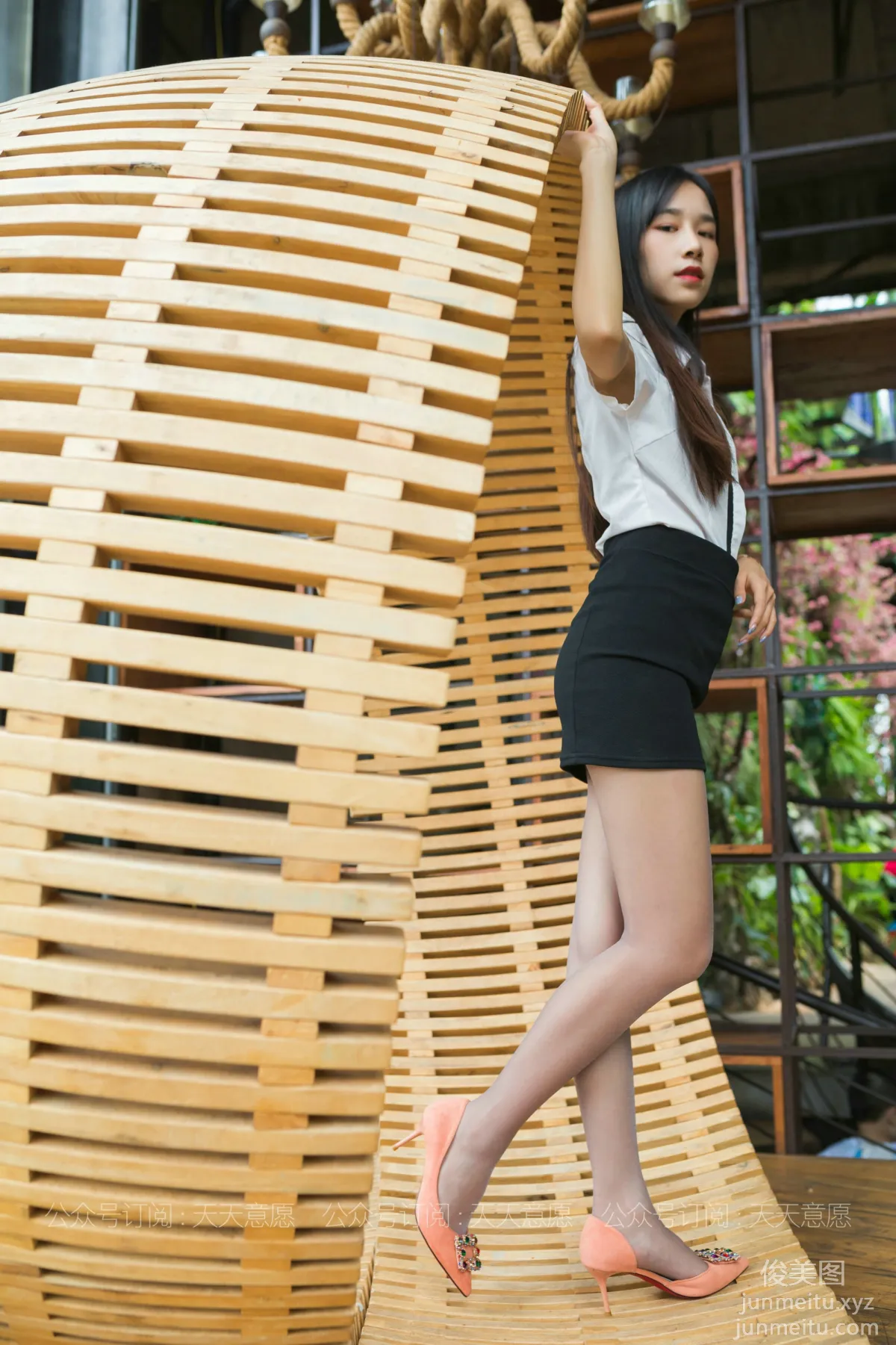 [IESS异思趣向] 2021.06.22 丝享家840：美子《OL职业装》[85P] page 25