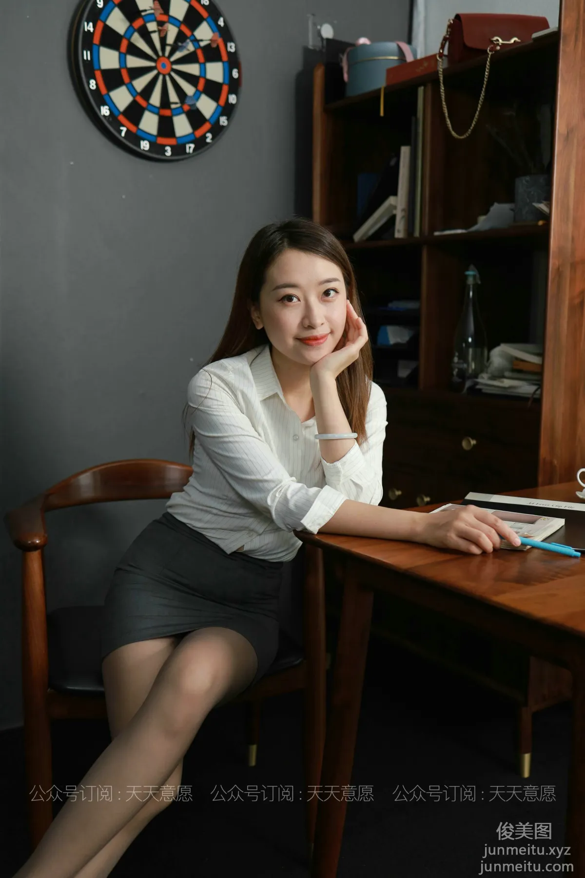[IESS异思趣向] 2021.08.08 丝享家883：小婕《美女开例会》[95P] page 6