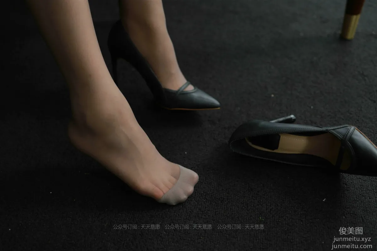 [IESS异思趣向] 2021.08.08 丝享家883：小婕《美女开例会》[95P] page 24