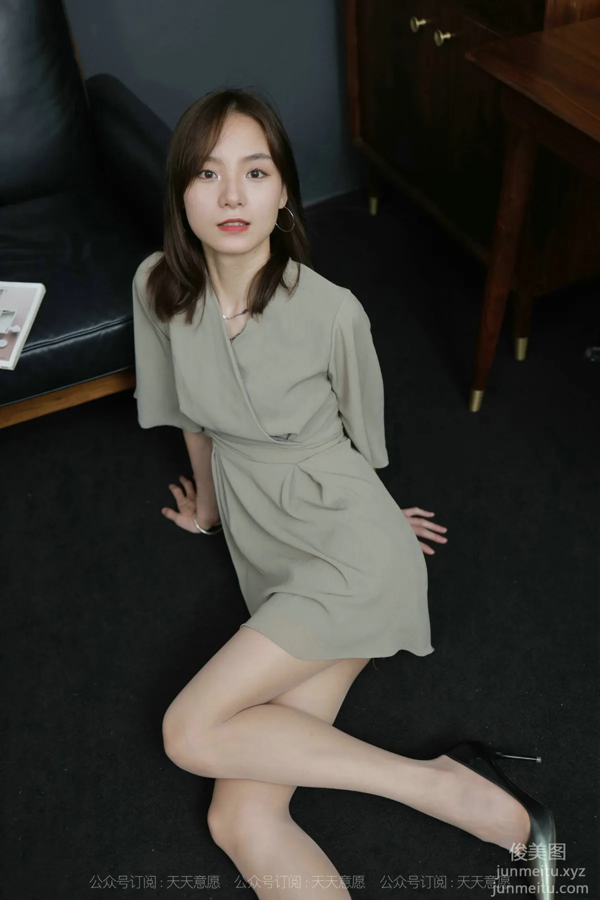 [IESS异思趣向] 2021.08.20 丝享家895：小六《灰色短裙很迷人》[90P] page 80