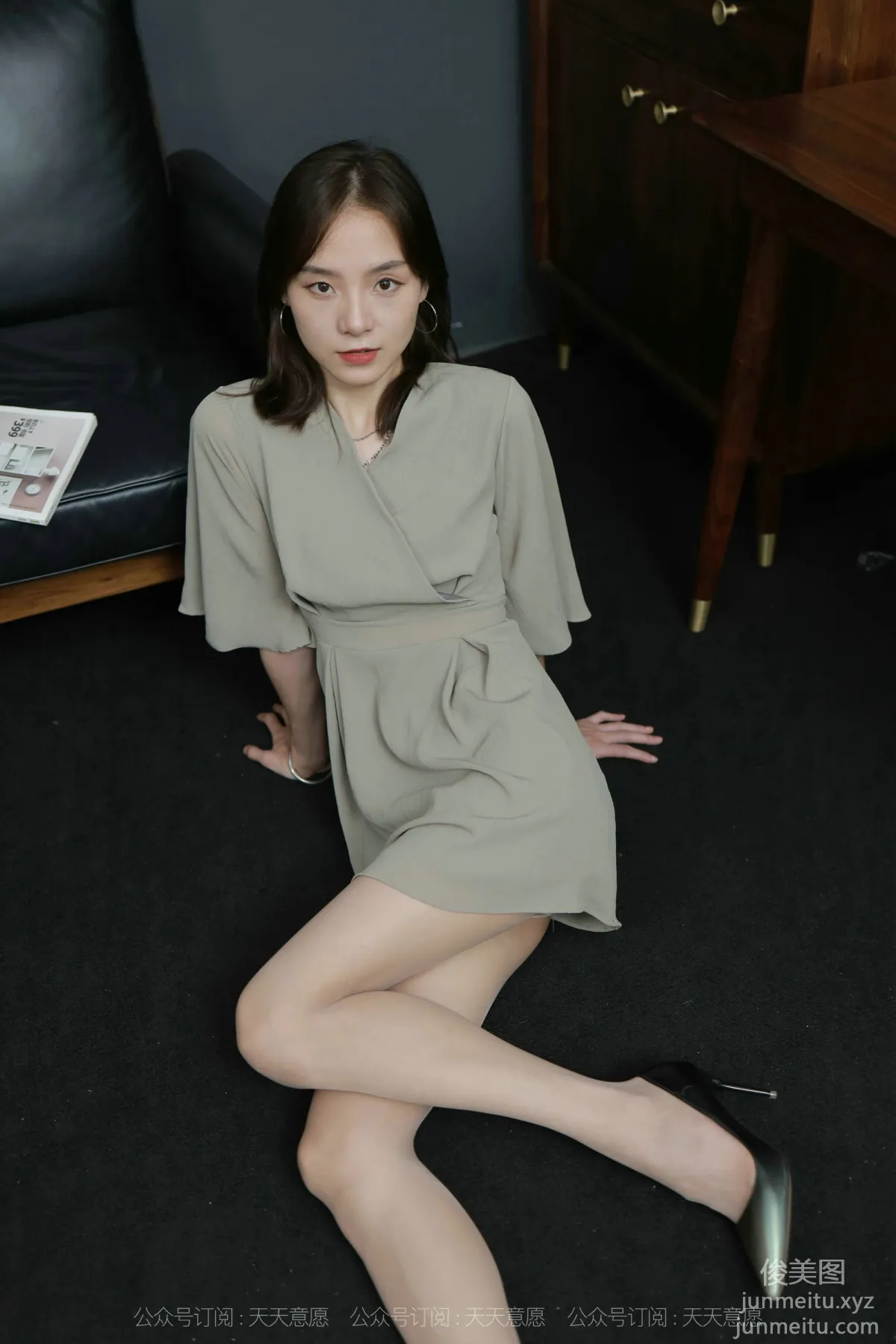[IESS异思趣向] 2021.08.20 丝享家895：小六《灰色短裙很迷人》[90P] page 81