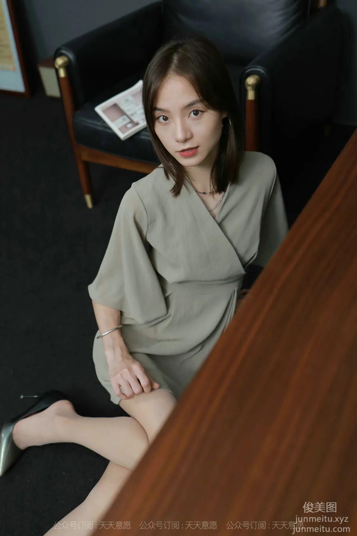 [IESS异思趣向] 2021.08.20 丝享家895：小六《灰色短裙很迷人》[90P] page 85