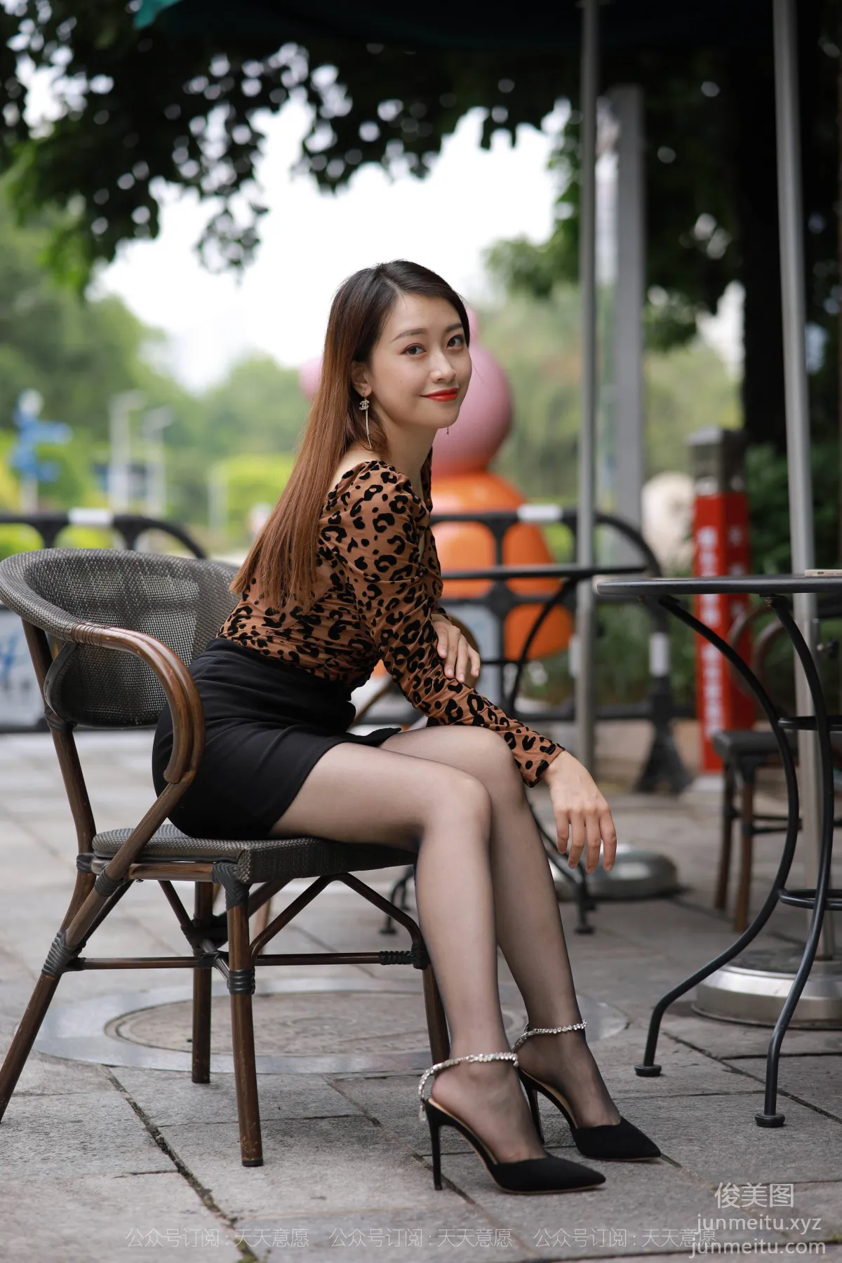 [IESS异思趣向] 2021.09.27 丝享家931：小婕《姓感豹纹包臀裙》[90P] page 60