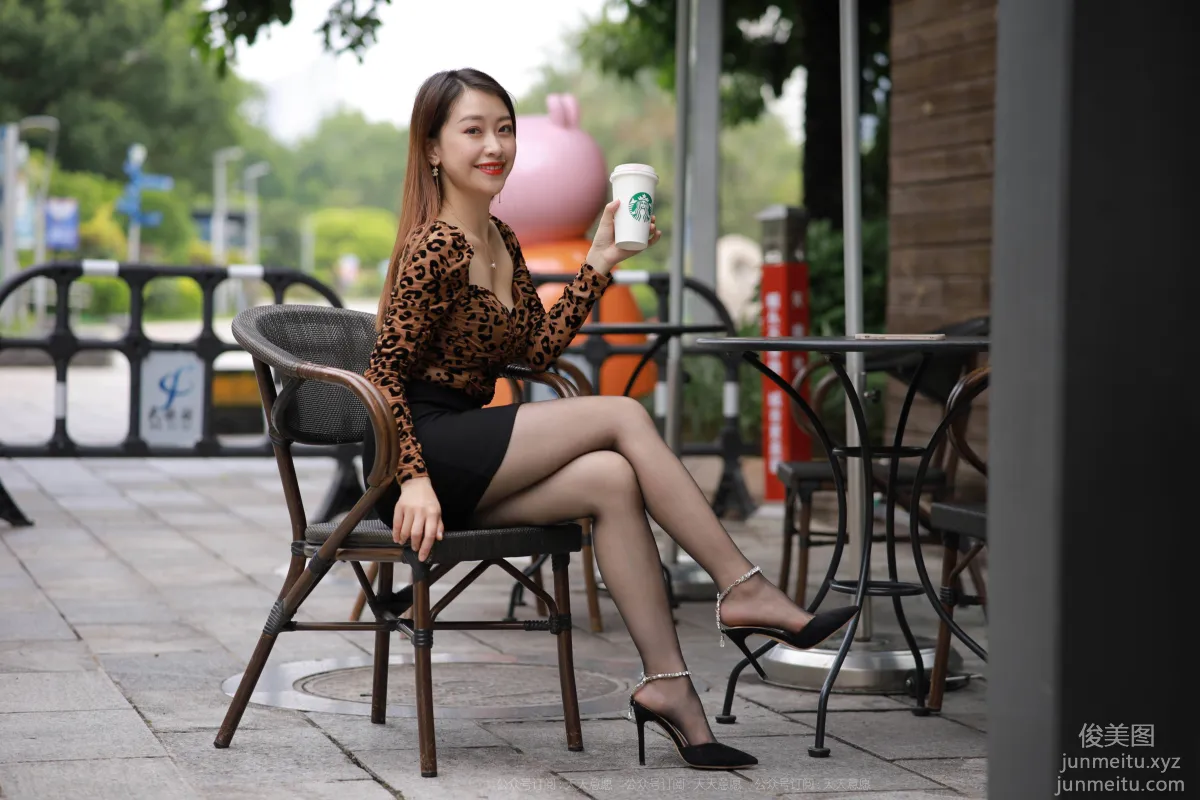 [IESS异思趣向] 2021.09.27 丝享家931：小婕《姓感豹纹包臀裙》[90P] page 62